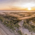 Aube brumeuse sur les dunes du Marquenterre près de Fort-Mahon