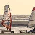 Chars-à-voile et Speedsail sur la plage