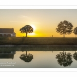 Les quais de Saint-Valery au petit matin le long du chenal de la Somme.