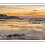 Crépuscule sur les falaises à Ault.