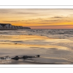 Crépuscule sur les falaises à Ault.