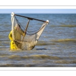 Pêcheur de crevette avec son haveneau