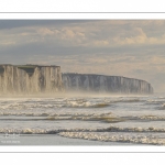 les falaises dans les embruns à Ault