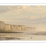 les falaises dans les embruns à Ault