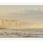 les falaises dans les embruns à Ault