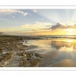 Soleil couchant sur les falaises