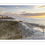 Soleil couchant sur les falaises