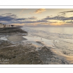 Soleil couchant sur les falaises