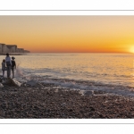 Crépuscule au pied des falaises de Ault