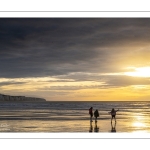 Crépuscule sur la plage à Ault