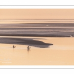 Crépuscule depuis le panorama sur la baie de Somme au Crotoy et pêcheurs de crevettes au haveneau