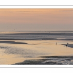 Crépuscule depuis le panorama sur la baie de Somme au Crotoy et pêcheurs de crevettes au haveneau