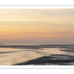 Crépuscule depuis le panorama sur la baie de Somme au Crotoy et pêcheurs de crevettes au haveneau