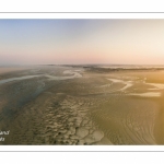 Survol de la Baie d'Authie depuis Fort-Mahon à marée basse.