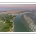 Survol de la Baie d'Authie depuis Fort-Mahon à marée basse.