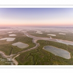 Les mollières de la Baie de Somme au petit matin (vue aérienne)