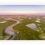 Les mollières de la Baie de Somme au petit matin (vue aérienne)