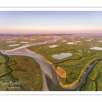 Les mollières de la Baie de Somme au petit matin (vue aérienne)