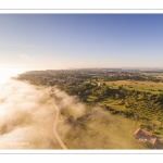 Le cap Hornu dans la brume matinale (vue aérienne)