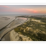 Aube sur la baie d'Authie à marée basse à Berck-sur-mer