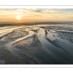 Aube sur la baie d'Authie à marée basse à Berck-sur-mer