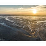 Aube sur la baie d'Authie à marée basse à Berck-sur-mer