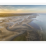 Aube sur la baie d'Authie à marée basse à Berck-sur-mer