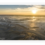 Aube sur la baie d'Authie à marée basse à Berck-sur-mer