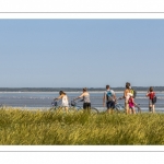 Promeneurs au Cap hornu en Baie de Somme