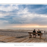 Un soir d'Ã©tÃ© Ã  Cayeux-sur-mer, alors que la mÃ©tÃ©o capricieuse donne au chemin des planches un petit air hors saison. Saison : Ã©tÃ© - Lieu : Cayeux-sur-mer,Somme, Picardie, France