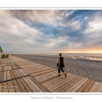 Un soir d'Ã©tÃ© Ã  Cayeux-sur-mer, alors que la mÃ©tÃ©o capricieuse donne au chemin des planches un petit air hors saison. Saison : Ã©tÃ© - Lieu : Cayeux-sur-mer,Somme, Picardie, France