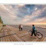 Un soir d'Ã©tÃ© Ã  Cayeux-sur-mer, alors que la mÃ©tÃ©o capricieuse donne au chemin des planches un petit air hors saison. Saison : Ã©tÃ© - Lieu : Cayeux-sur-mer,Somme, Picardie, France