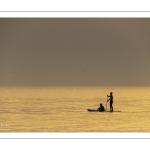 Paddle sur la plage de Cayeux-sur-mer au soleil couchant