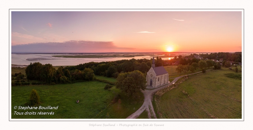 Saison : été - Lieu : Cap Hornu, Saint-Valery-sur-Somme, Baie de Somme, Somme, Hauts-de-France, France. Panorama par assemblage d'images 6233 x 2907 px