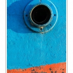 DÃ©tail de la coque de l'Ã©pave d'un chalutier dans le cimetiÃ¨re Ã  bateau au Crotoy (Baie de Somme) Saison : hiver - Lieu : Le Crotoy, Baie de Somme, Somme, Picardie, France.
