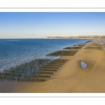 France, Pas-de-Calais (62), côte d'Opale, Grand site des deux caps, La plage de Tardinghen avec ses bouchots pour la culture des moules, le cap blanc-nez en arrière plan et l’épave du Lord Grey, ce chalutier britannique, long de 37 mètres, réquisitionné en 1915 par la Royal Navy et transformé en démineur, qui a sombré le 2 décembre 1917 lors d'une tempête  (Vue aérienne)// France, Pas-de-Calais (62), Opal Coast, Great site of the two capes, Tardinghen beach with its bouchots for mussel farming, the Cap Blanc-Nez in the background and the wreck of the Lord Grey, this 37-meter long British trawler, requisitioned in 1915 by the Royal Navy and transformed into a mine-clearer, which sank on December 2, 1917 during a storm (aerial view)