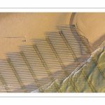 France, Pas-de-Calais (62), côte d'Opale, Grand site des deux caps, La plage de Tardinghen avec ses bouchots pour la culture des moules, le cap blanc-nez en arrière plan et l’épave du Lord Grey, ce chalutier britannique, long de 37 mètres, réquisitionné en 1915 par la Royal Navy et transformé en démineur, qui a sombré le 2 décembre 1917 lors d'une tempête  (Vue aérienne)// France, Pas-de-Calais (62), Opal Coast, Great site of the two capes, Tardinghen beach with its bouchots for mussel farming, the Cap Blanc-Nez in the background and the wreck of the Lord Grey, this 37-meter long British trawler, requisitioned in 1915 by the Royal Navy and transformed into a mine-clearer, which sank on December 2, 1917 during a storm (aerial view)