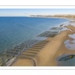 France, Pas-de-Calais (62), côte d'Opale, Grand site des deux caps, La plage de Tardinghen avec ses bouchots pour la culture des moules, le cap blanc-nez en arrière plan et l’épave du Lord Grey, ce chalutier britannique, long de 37 mètres, réquisitionné en 1915 par la Royal Navy et transformé en démineur, qui a sombré le 2 décembre 1917 lors d'une tempête  (Vue aérienne)// France, Pas-de-Calais (62), Opal Coast, Great site of the two capes, Tardinghen beach with its bouchots for mussel farming, the Cap Blanc-Nez in the background and the wreck of the Lord Grey, this 37-meter long British trawler, requisitioned in 1915 by the Royal Navy and transformed into a mine-clearer, which sank on December 2, 1917 during a storm (aerial view)