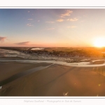 Saison : été - Lieu : Le Crotoy, Baie de Somme, Somme, Hauts-de-France, France. Panorama par assemblage d'images 6841 x 3421 px