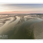 La pointe du Hourdel et les bancs de sable de la baie de Somme à marée basse