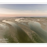 La pointe du Hourdel et les bancs de sable de la baie de Somme à marée basse