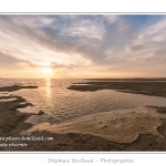 DÃ©pots d'Ã©cume de mer Ã  la marÃ©e montante en Baie de Somme (Le Crotoy) et au crÃ©puscule. - Saison : Ã©tÃ© - Lieu : Le Crotoy, Baie de Somme, Somme, Picardie, France