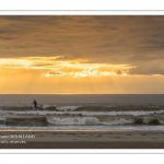 Paddle le long de la plage de Fort-Mahon au crépuscule