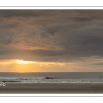 Paddle le long de la plage de Fort-Mahon au crépuscule