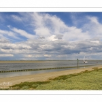 Voilier dans le chenal de la somme face au Crotoy