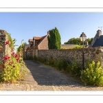 Les rues de la citée médiévale de Saint-Valery au printemps