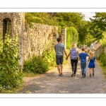 Les rues de la citée médiévale de Saint-Valery au printemps