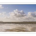 Vue sur Le Crotoy depuis la baie à marée basse