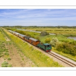 France, Somme (80), Baie de Somme, Noyelles-sur-Somme, Le petit tran de la baie de Somme (vue aérienne) // France, Somme (80), Baie de Somme, Noyelles-sur-Somme, the little train in the bay of Somme (aerial view)
