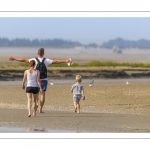 Promeneurs en baie de Somme à marée basse